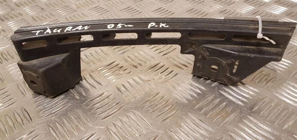 Esitule kinnitusklamber – Volkswagen Touran I (2003-2010)