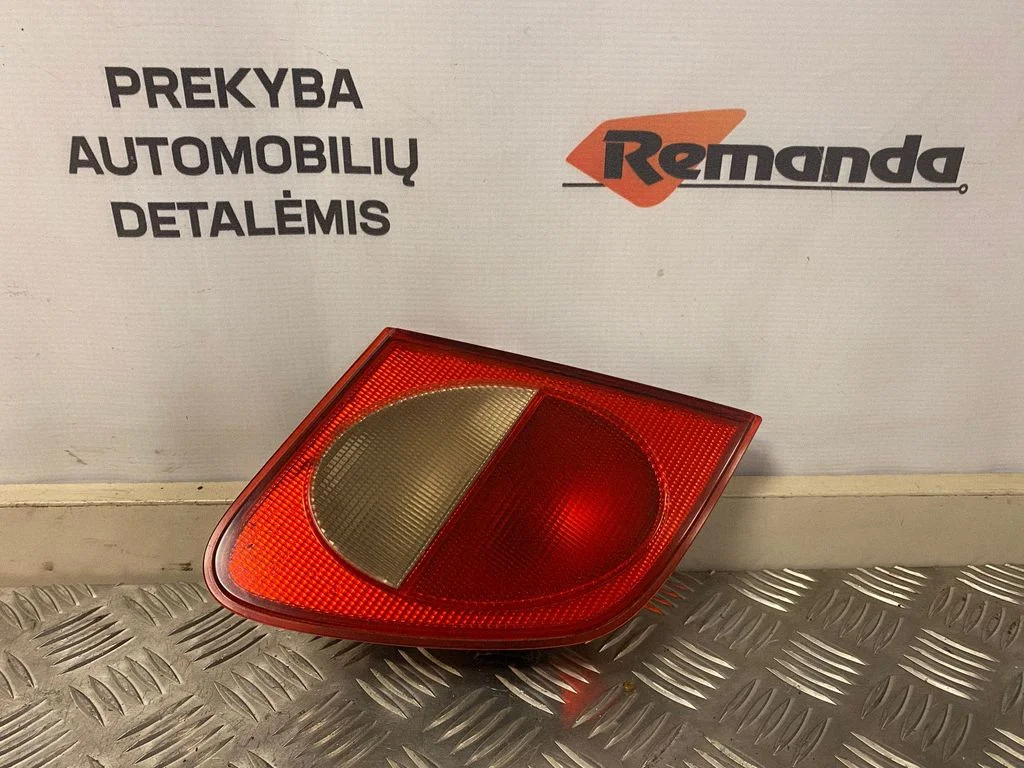Galinis žibintas dangtyje