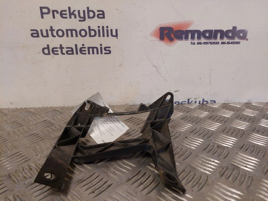 Esitule kinnitusklamber – Volkswagen Transporter - Caravelle T5 (2003-2015)