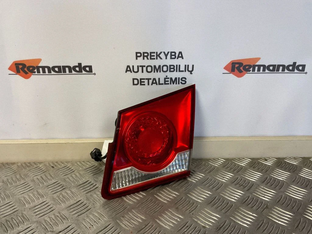 Tailgate rear/tail lights – Chevrolet Cruze (2009-2016)