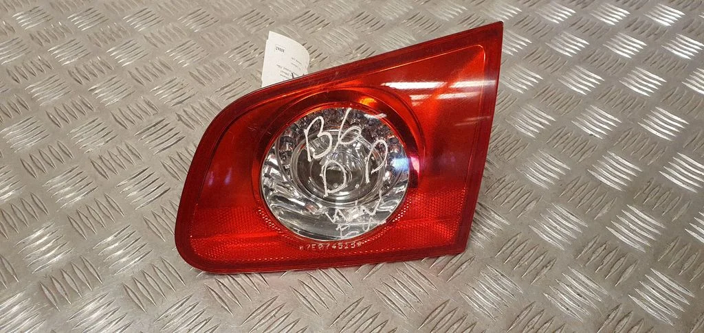 Tailgate rear/tail lights 3C5945094