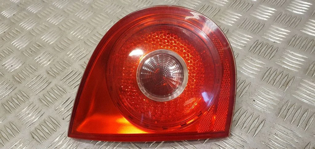 Tailgate rear/tail lights – Volkswagen Golf Plus (2005-2013)