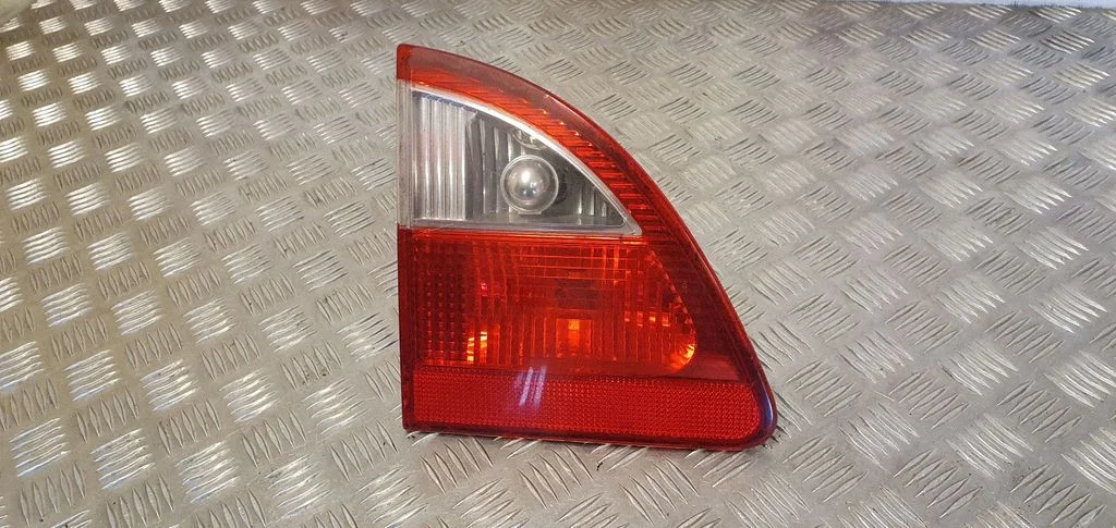 Tailgate rear/tail lights 7M5945093