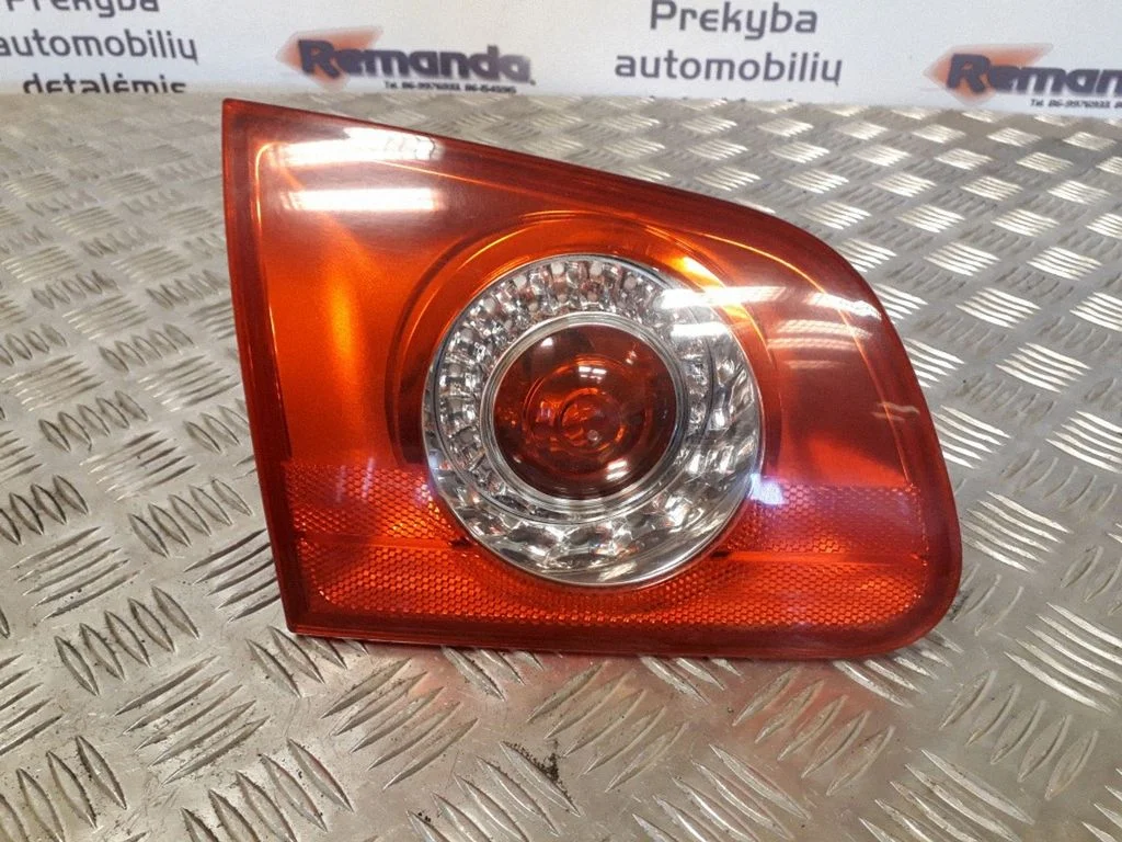Tailgate rear/tail lights 3C9945093