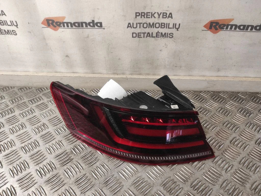 Rear/tail lights 3G8945207G