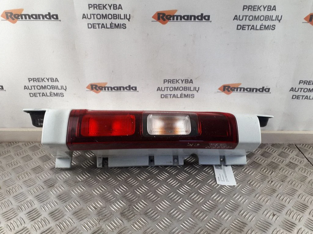Lampa tylna w błotniku 265A64439R