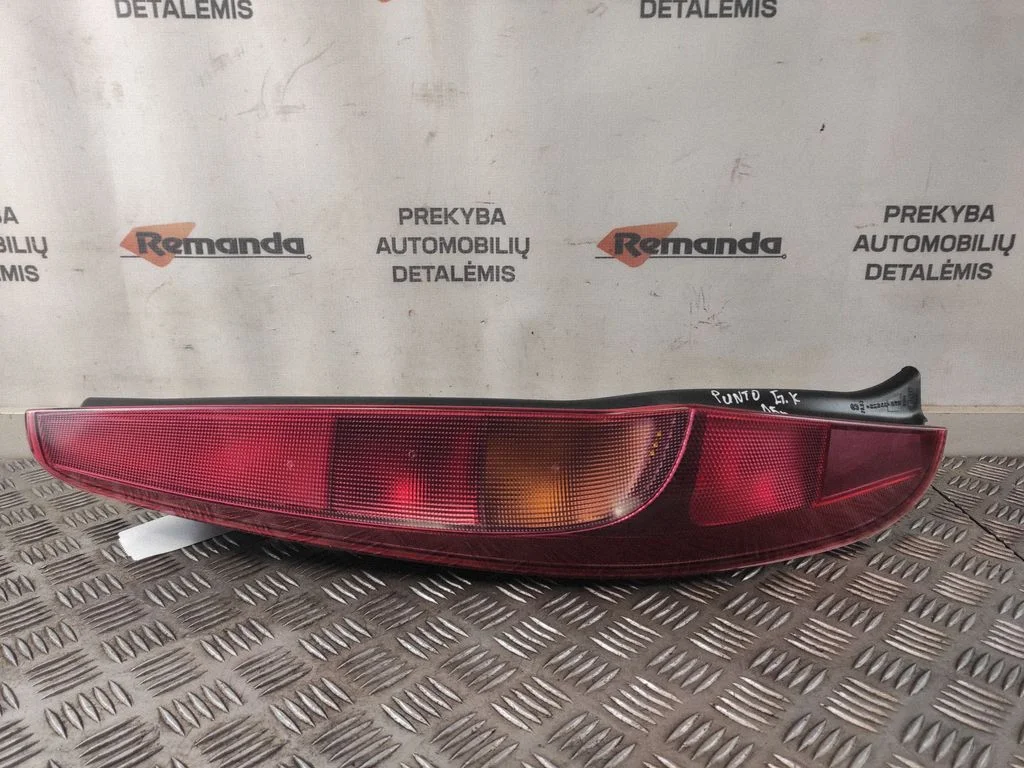 Lampa tylna w błotniku 517643730
