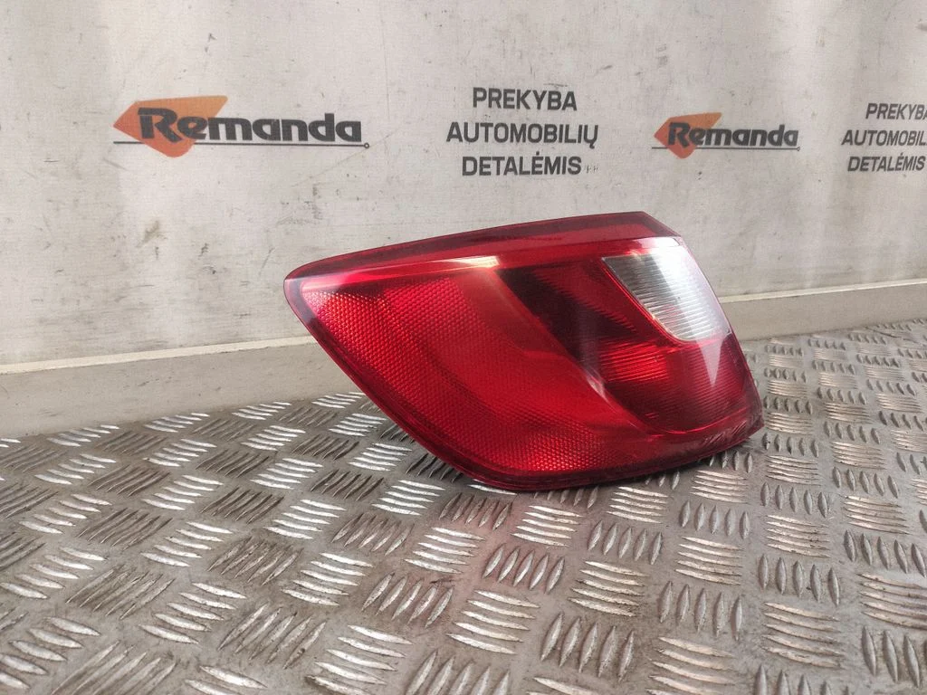 Rear/tail lights 6J8945095