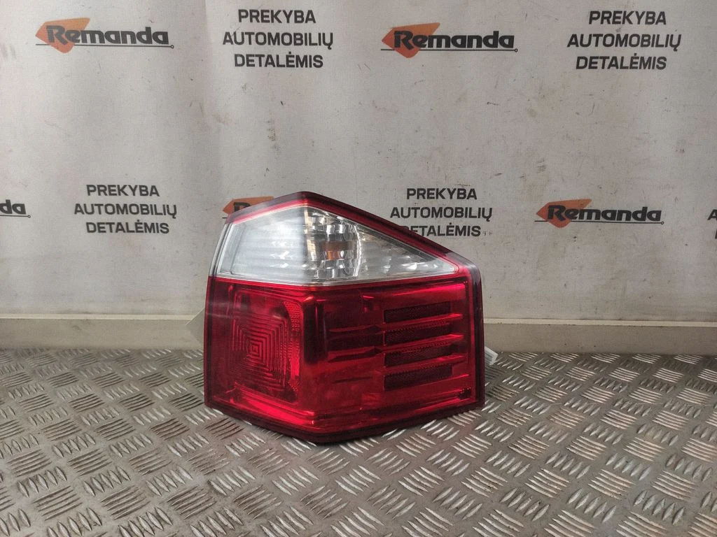 Rear/tail lights – rear right