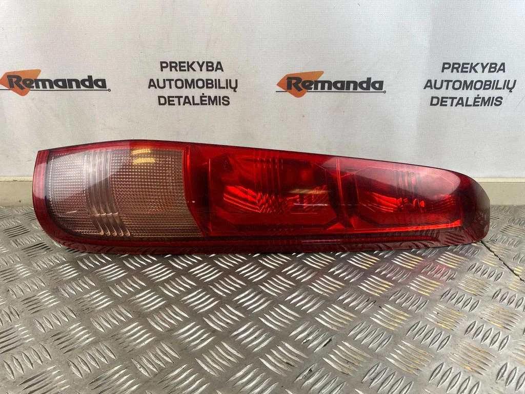 Rear/tail lights – rear right