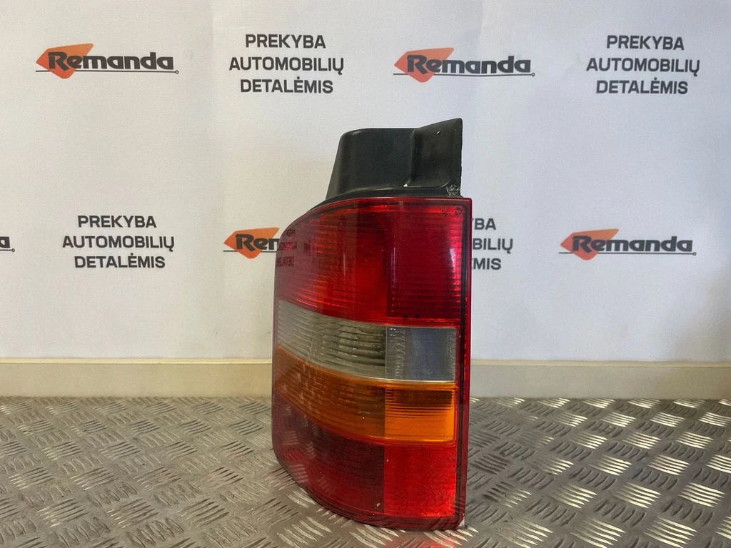 Rear/tail lights 7H0945096