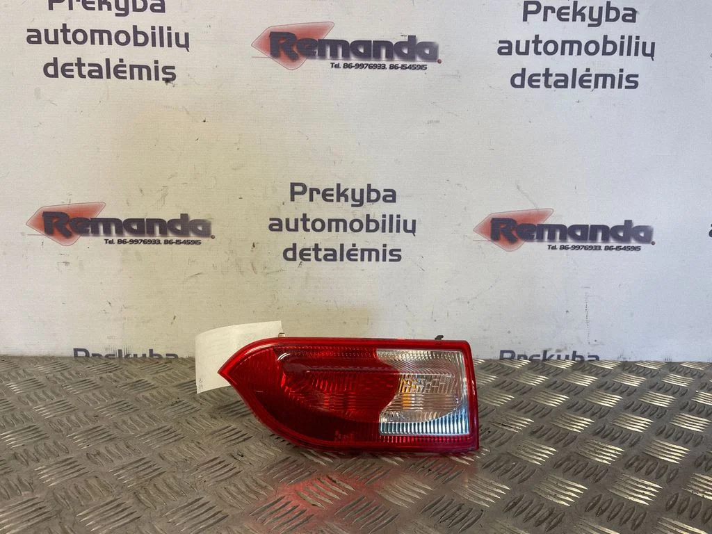 Lampa tylna w błotniku 13226854