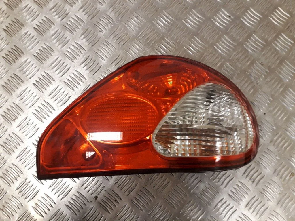 Rear/tail lights 82021772