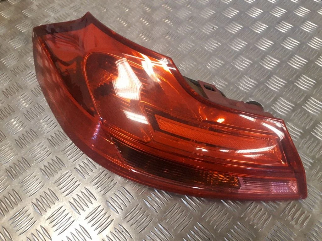 Rear/tail lights – Opel Insignia A (2008-2017)