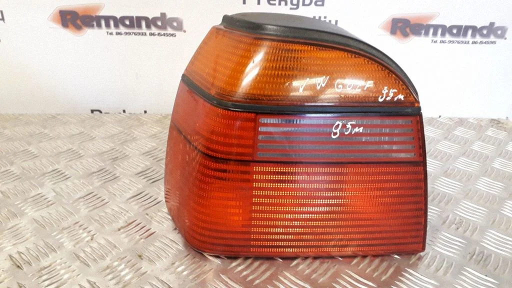 Rear/tail lights 1H6945111A