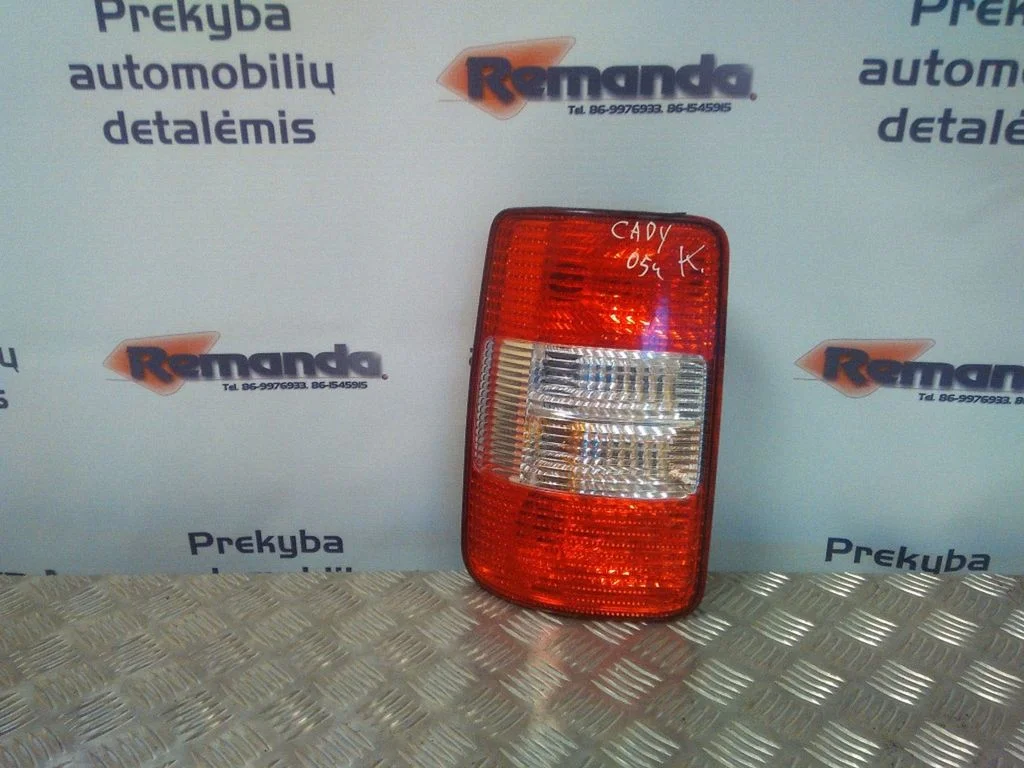 Rear/tail lights – left