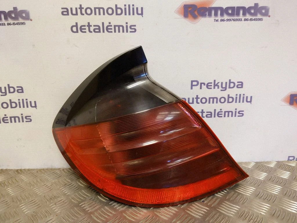 Rear/tail lights – rear left