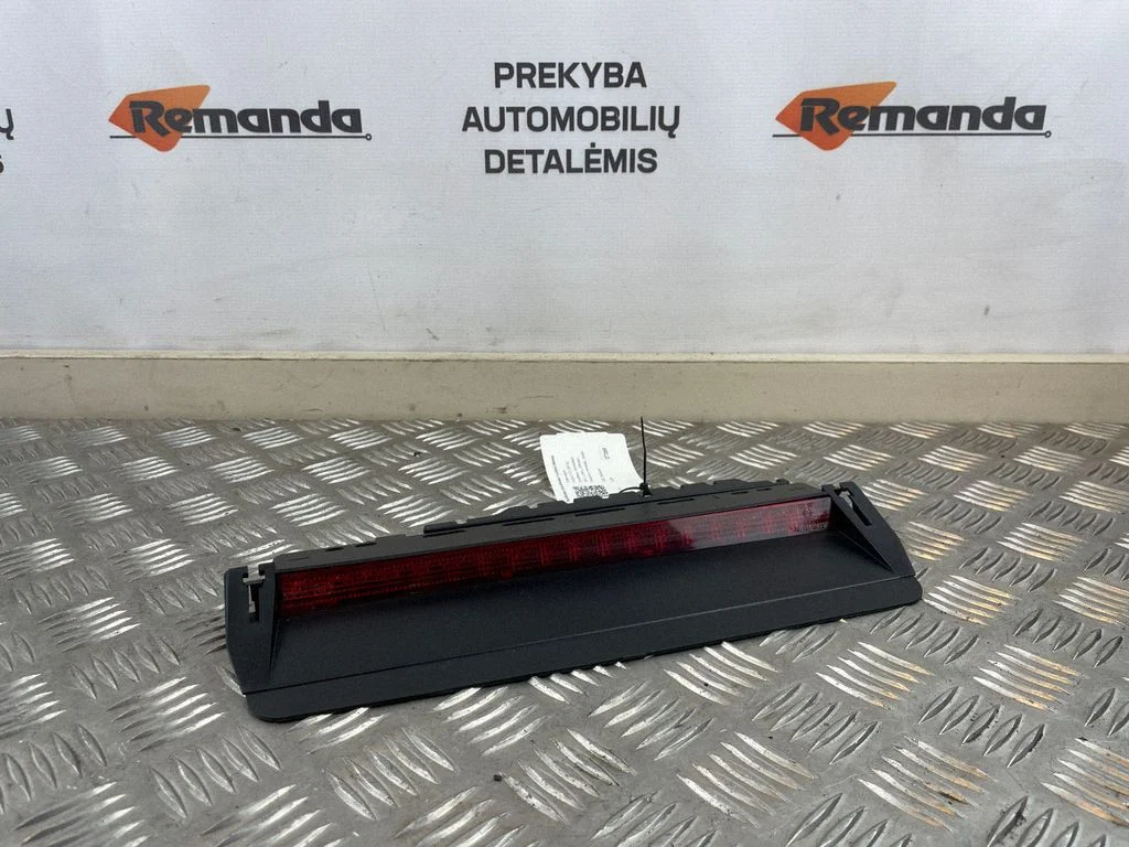 Papildu stopgaismas lukturis – Volkswagen Passat CC (2008-2016)