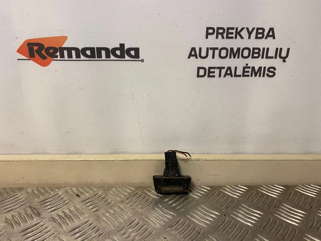 Numura zīmes apgaismojums – aizmugurējā