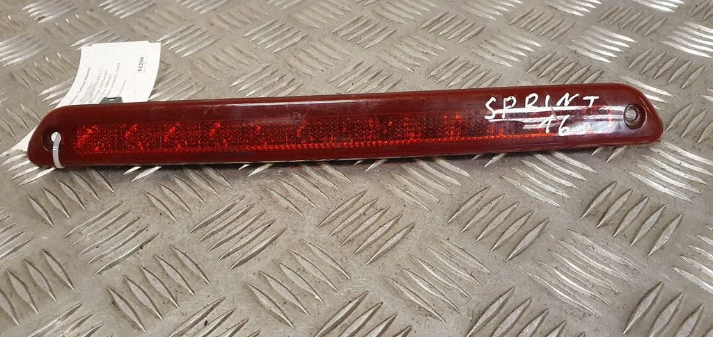 Papildu stopgaismas lukturis A9068200456