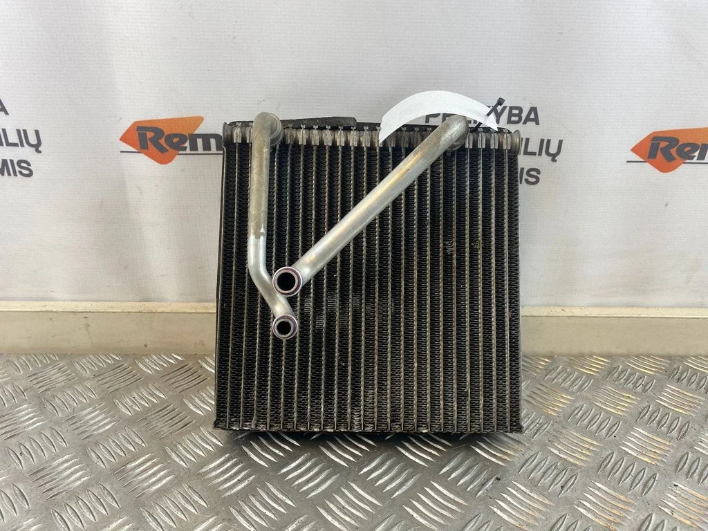 Gaisa kondicioniera dzesēšanas radiators (kondensators)