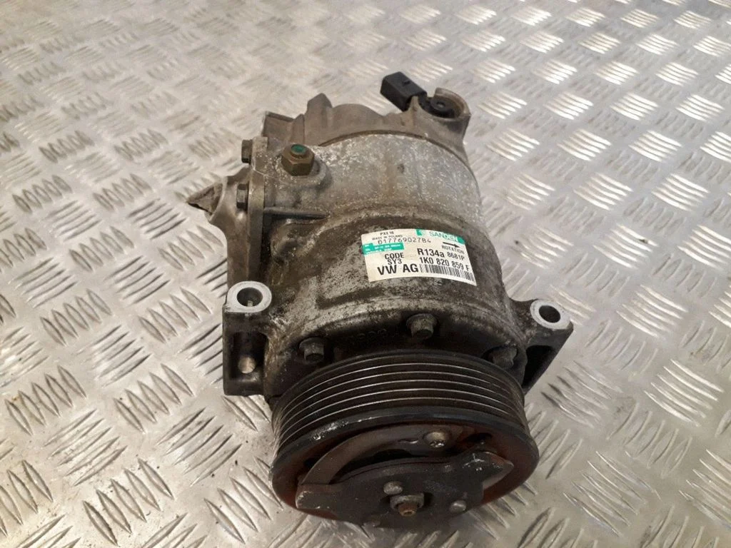 Air conditioning (A/C) compressor (pump) K0820859F