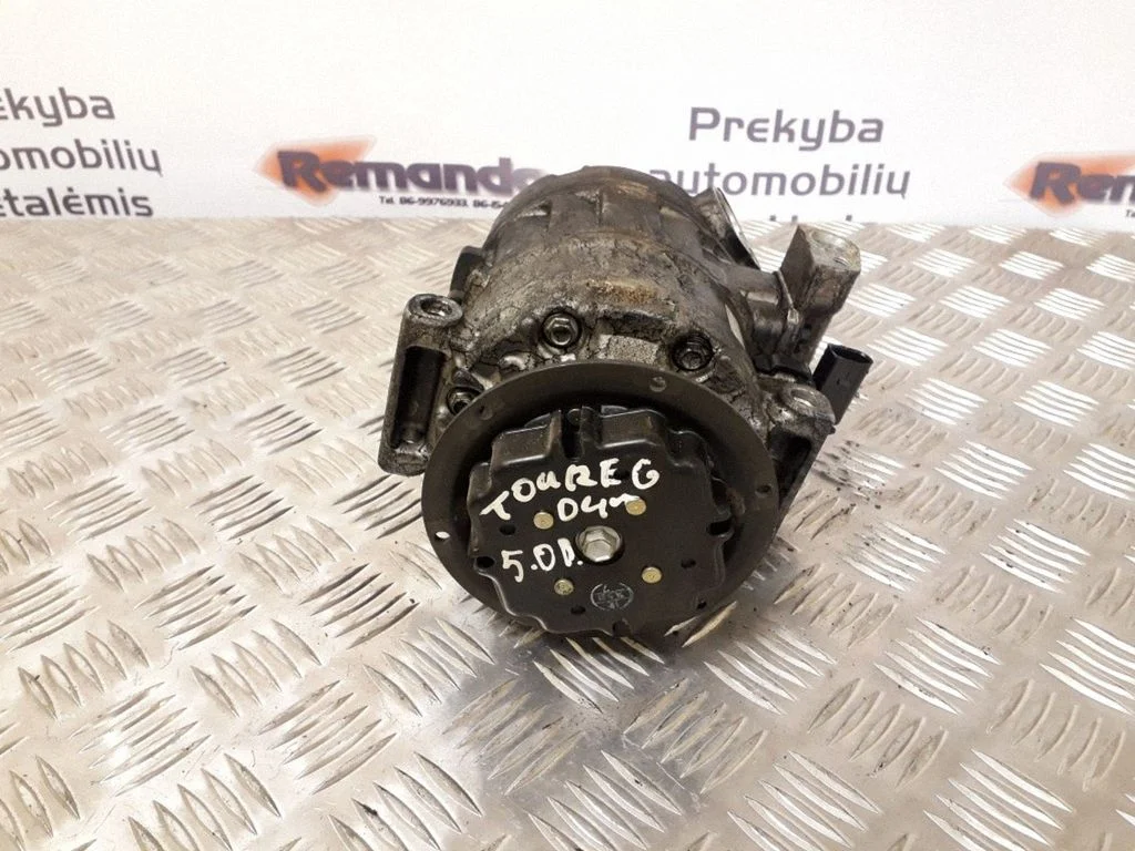 Air conditioning (A/C) compressor (pump) 7H0820805C