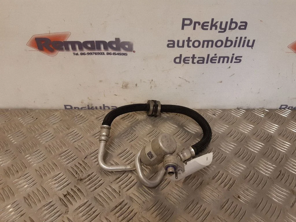 Air conditioning (A/C) pipe/hose