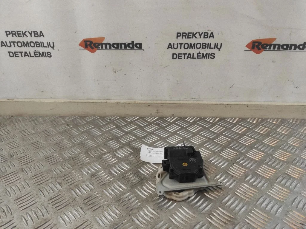 Gaisa aizvara motoriņš/aktuators AE0637008610
