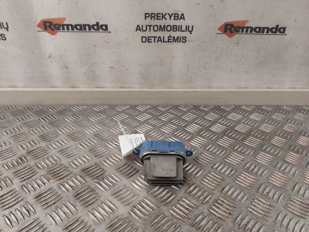 Krāsniņas ventilatora rezistors (reostats) 7L0907521