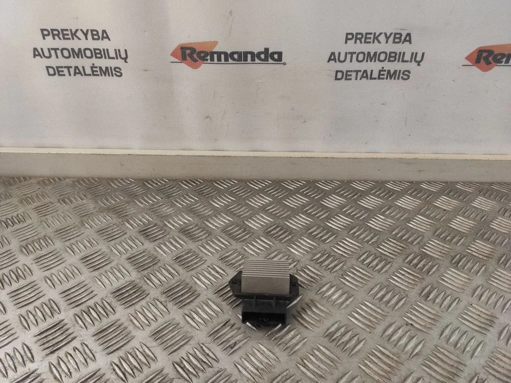 Krāsniņas ventilatora rezistors (reostats) – Mitsubishi Pajero Sport I (1996-2008)