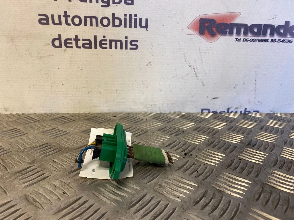 Pečiuko ventiliatoriaus reostatas (reustatas)