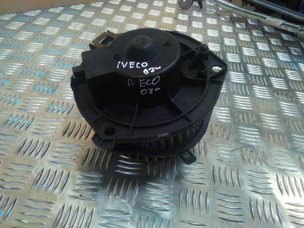 Krāsniņas ventilators/pūtējs – Iveco Daily 3rd gen (2000-2006)