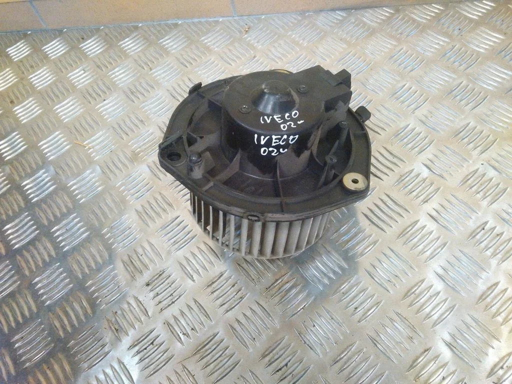 Krāsniņas ventilators/pūtējs – Iveco Daily 3rd gen (2000-2006)