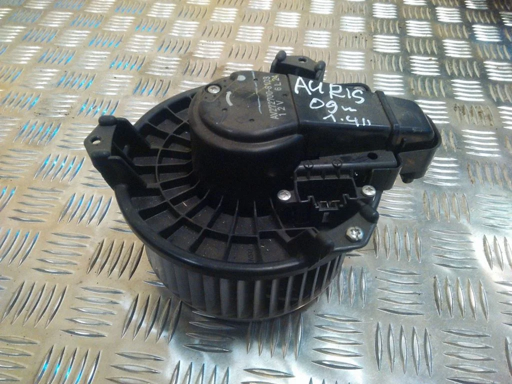 Salongipuhur – Toyota Auris 150 (2006-2012)