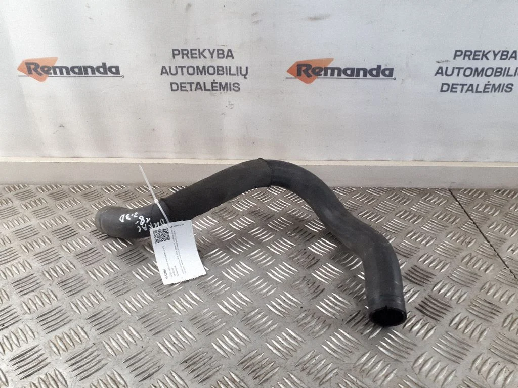 Engine coolant pipe/hose – front