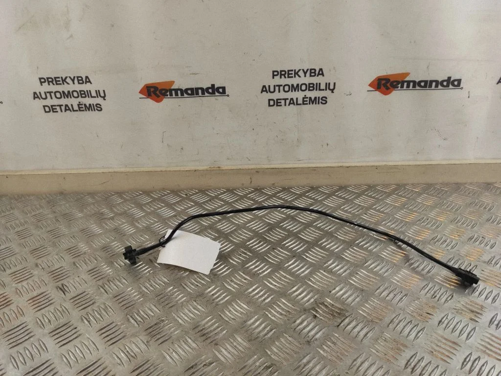 Variklio aušinimo vamzdelis (-ai)/ žarna (-os)