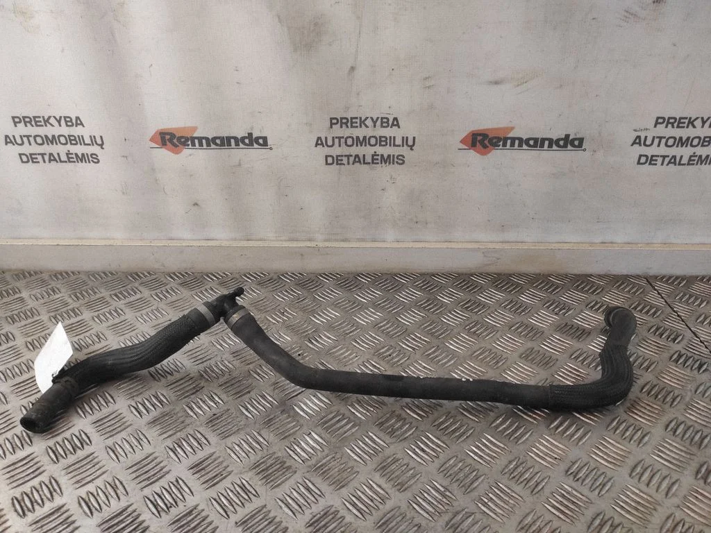 Engine coolant pipe/hose – front