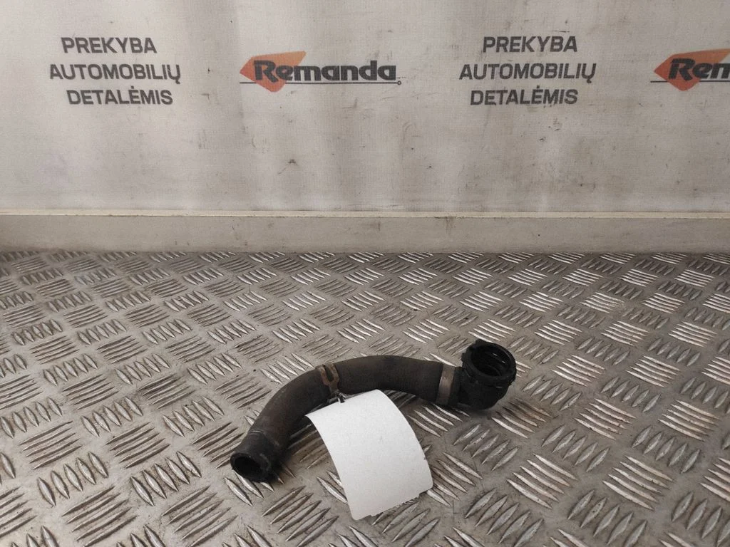 Variklio aušinimo vamzdelis (-ai)/ žarna (-os)