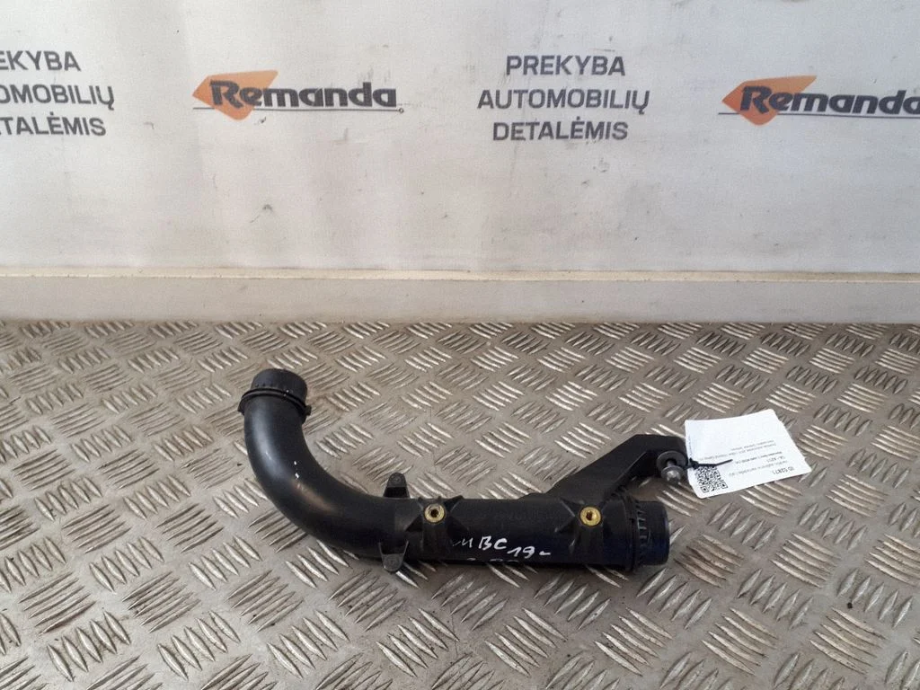 Przewody układu chłodzenia silnika A6542031302