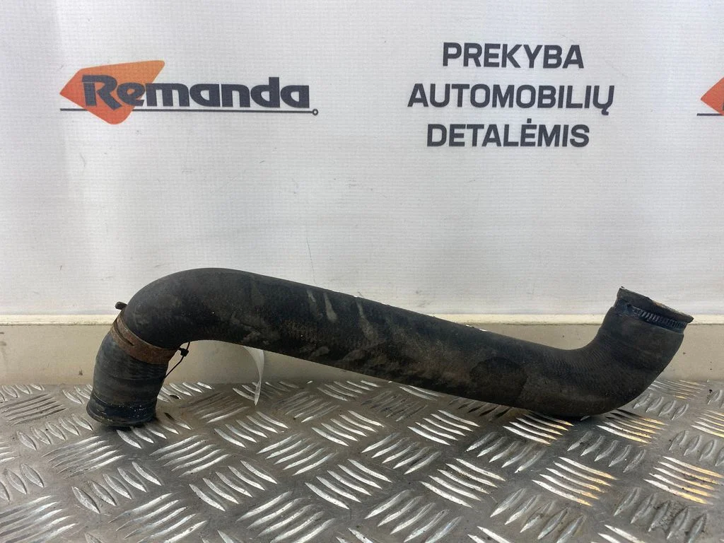 Variklio aušinimo vamzdelis (-ai)/ žarna (-os)