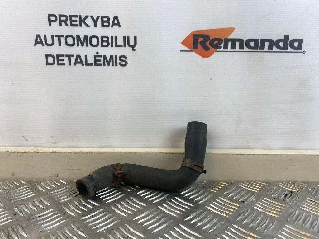 Variklio aušinimo vamzdelis (-ai)/ žarna (-os)