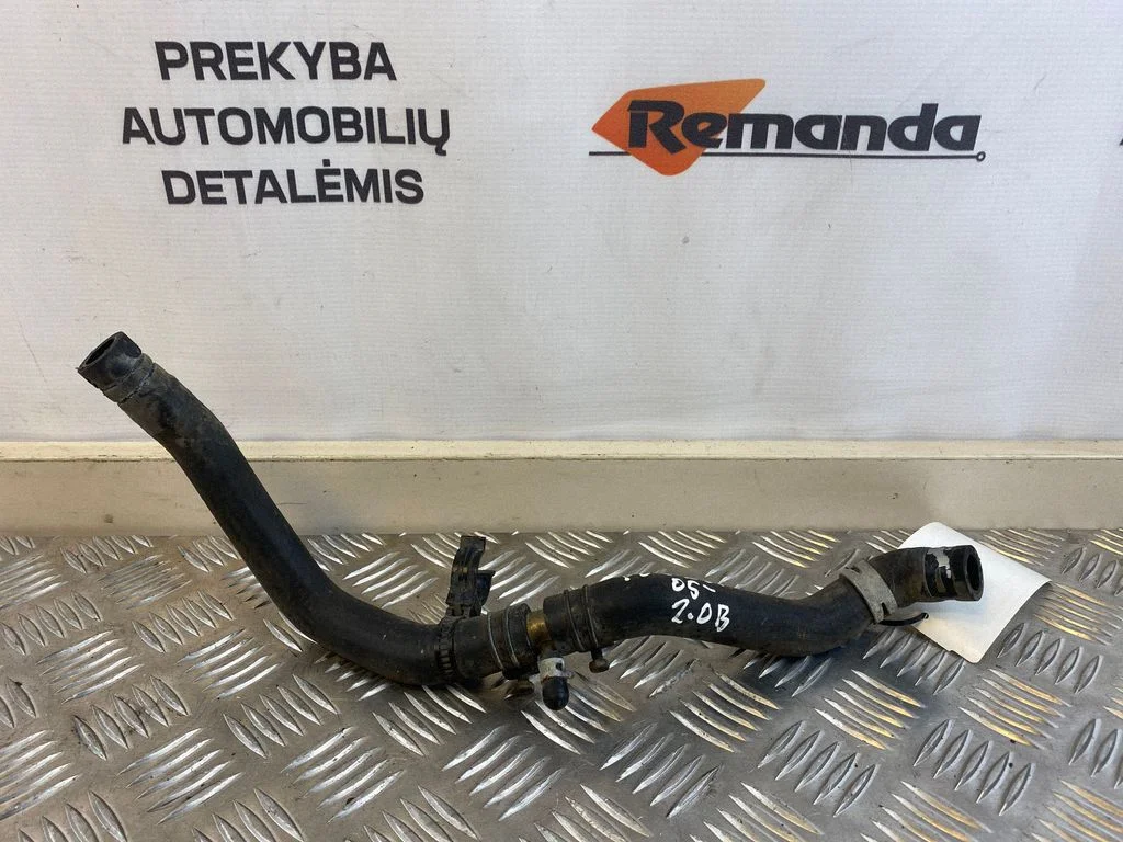 Motora dzesēšanas caurule (-es)/šļūtene (-es)