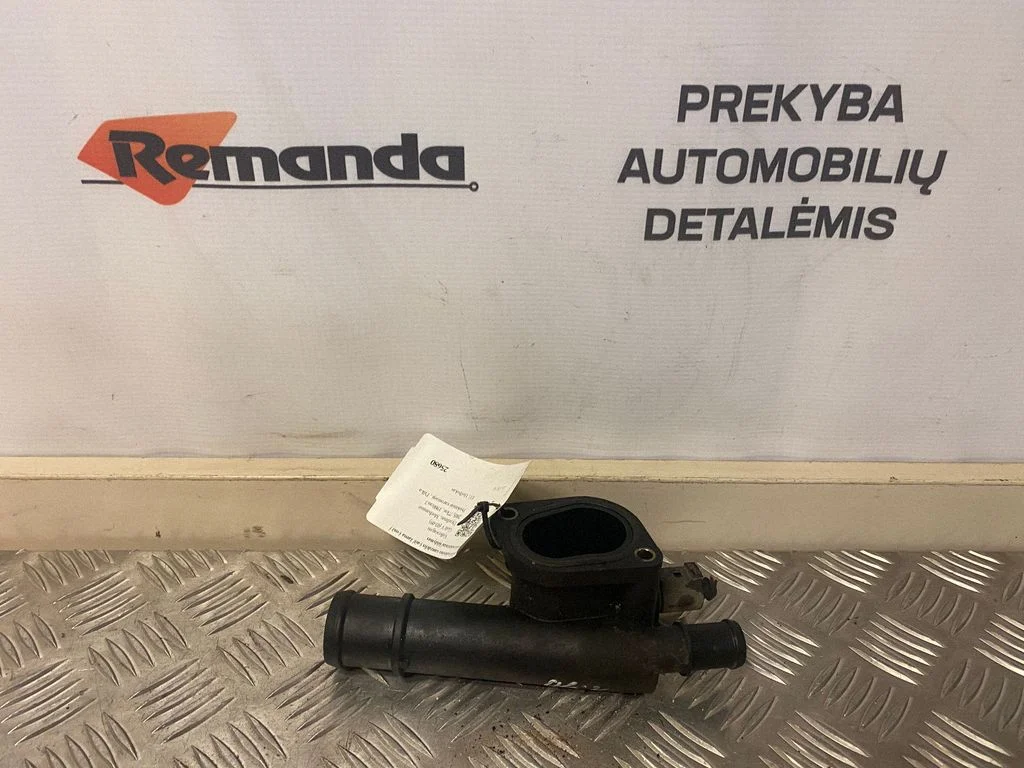 Motora dzesēšanas caurule (-es)/šļūtene (-es) 038121132D