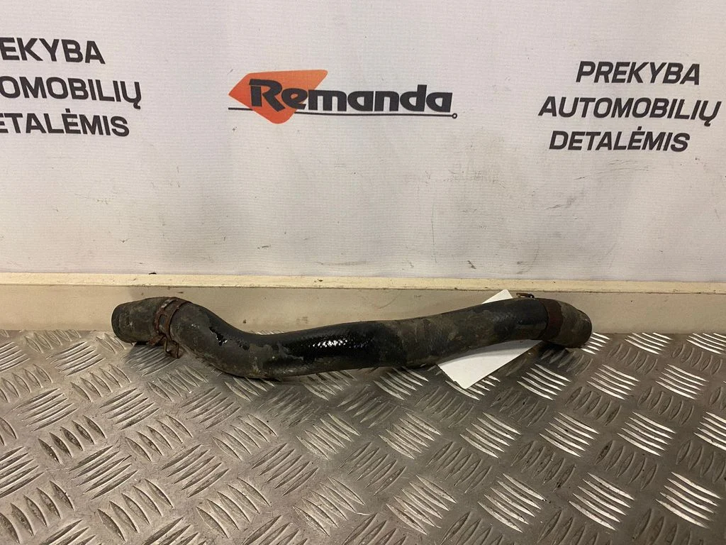 Engine coolant pipe/hose