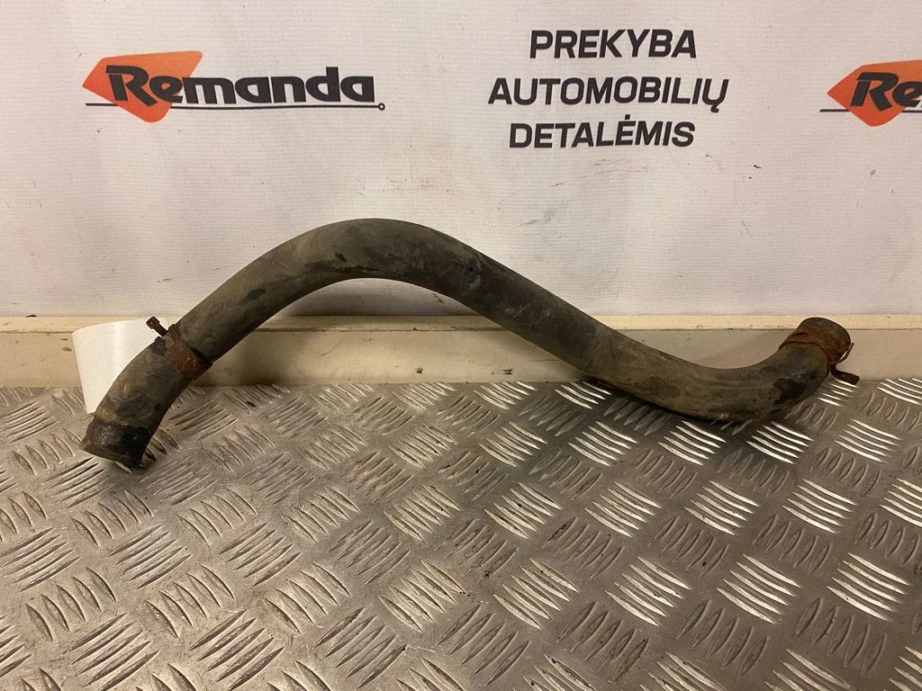 Engine coolant pipe/hose