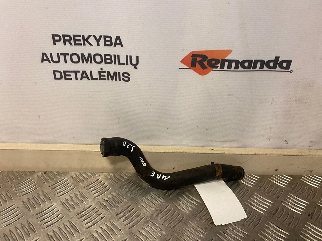 Engine coolant pipe/hose
