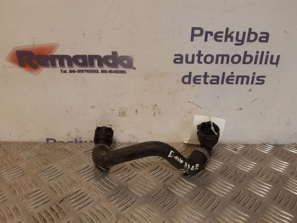 Engine coolant pipe/hose