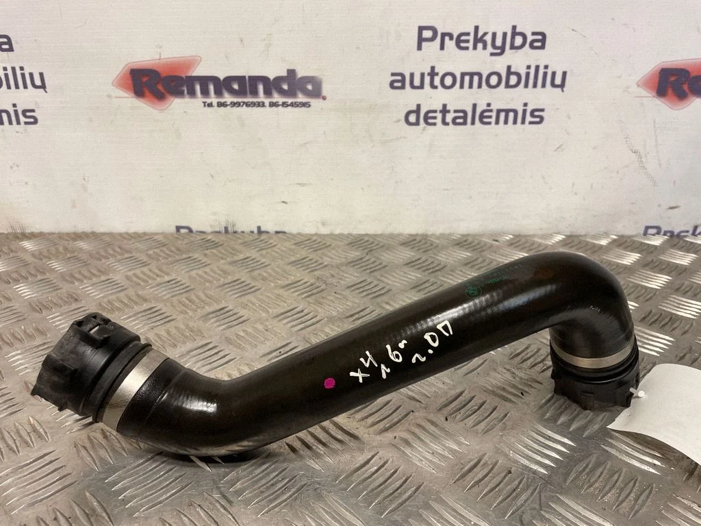 Variklio aušinimo vamzdelis (-ai)/ žarna (-os)