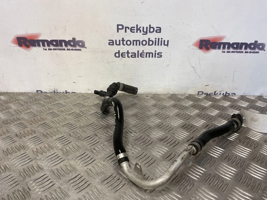 Variklio aušinimo vamzdelis (-ai)/ žarna (-os)